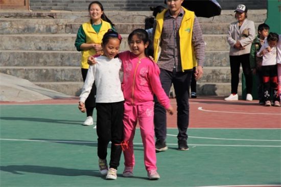 南阳镇团委:开展关爱留守儿童志愿服务活动