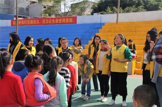 南阳镇团委:开展关爱留守儿童志愿服务活动