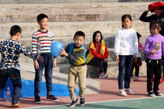 南阳镇团委:开展关爱留守儿童志愿服务活动