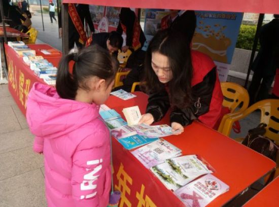 “学习总书记讲话 做合格共青团员”|团秀峰区委组织青年团员志愿者开展“12.5”国际志愿日主题活动