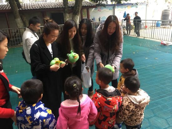 关爱儿童，情系幼教