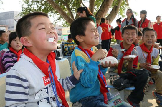 青春自护·平安春节|隆安县“暖冬行动·集体生日会”暨法治教育活动走进小林村小学