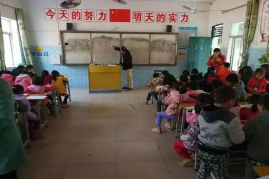 学习总书记讲话，做合格共青团员||北海市2017年“12355青春护航—— 文艺教学走进校园”