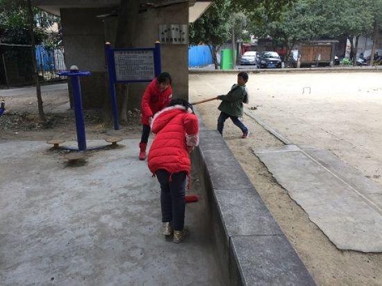 秀峰区中隐社区团支部开展“争做书香少年，温暖遍布中隐”青少年阅读活动