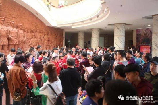 春节里的红色情怀