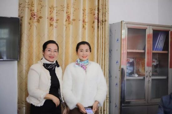 “妇女同乐，共展迷人风采”农村妇女礼仪形象活动在铁山港和合浦开展