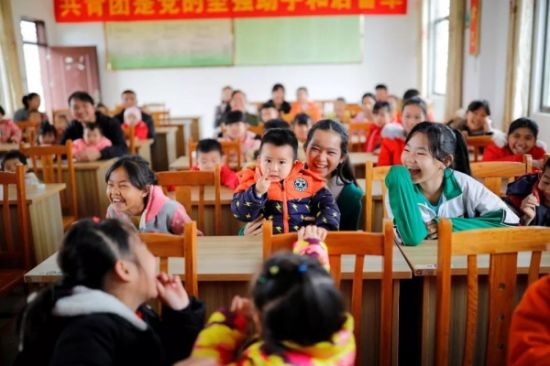 “青春自护·平安春节”安全知识讲座在铁山港和合浦开展