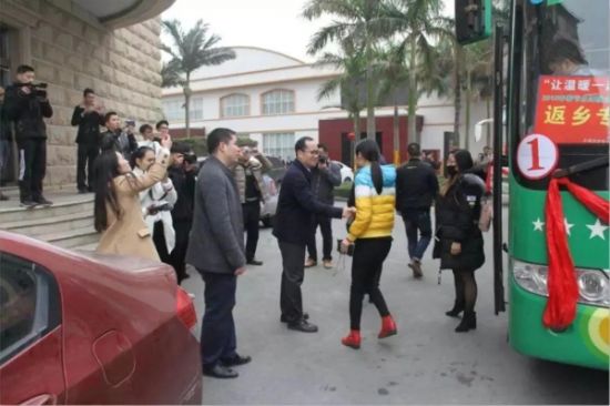 【送冬迎春˙温情暖心】北海共青团继续 深入开展“让温暖一起回家”以及 “暖冬行动”系列活动