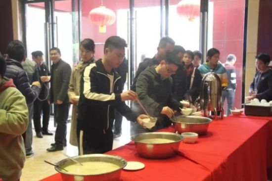 【送冬迎春˙温情暖心】北海共青团继续 深入开展“让温暖一起回家”以及 “暖冬行动”系列活动