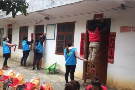 【送冬迎春˙温情暖心】北海共青团继续 深入开展“让温暖一起回家”以及 “暖冬行动”系列活动