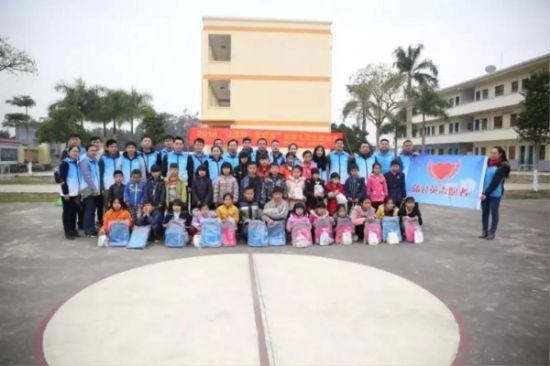 【送冬迎春˙温情暖心】北海共青团继续 深入开展“让温暖一起回家”以及 “暖冬行动”系列活动