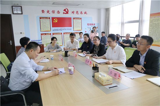 玉林市委副书记、组织部部长覃天卫到团市委调研共青团工作