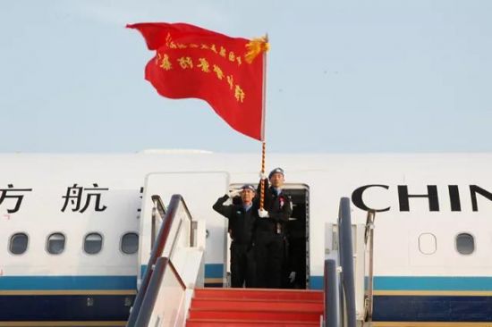 热烈欢迎百色市赴利比里亚维和警察防暴队员凯旋