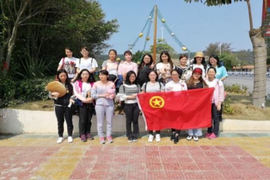 “迎改革 聚警心 警民携手奋进新时代”登山健行活动