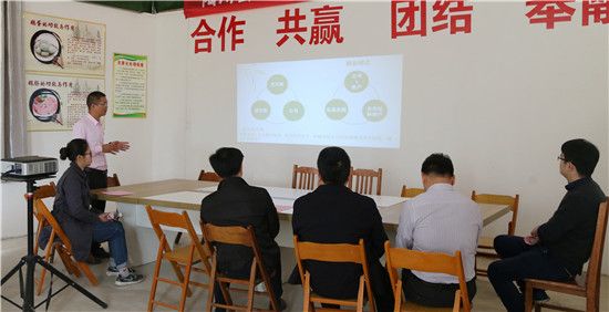 共青团广西区委副书记廖长友赴玉调研青年创业示范点