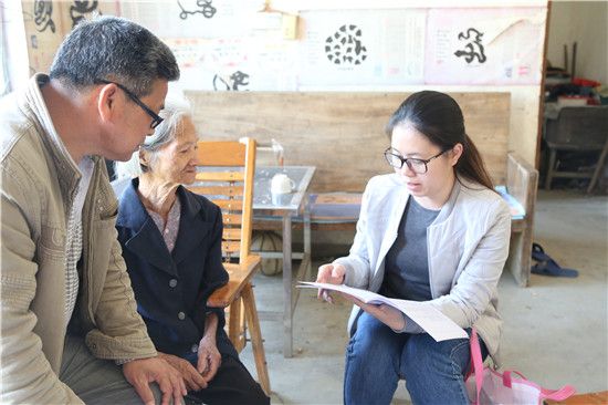 共青团玉林市委开展2018年春季精准帮扶入户工作