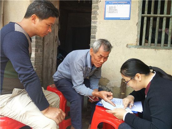 共青团玉林市委开展2018年春季精准帮扶入户工作