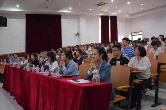 广西师范大学马克思主义学院举办“创新杯”总结表彰大会暨2017级本科生导师制启动仪式