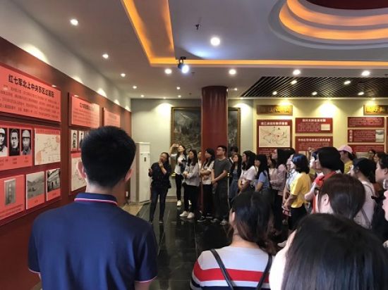 团秀峰区委组织开展 青年大学习—青年红色教育五四主题团日活动