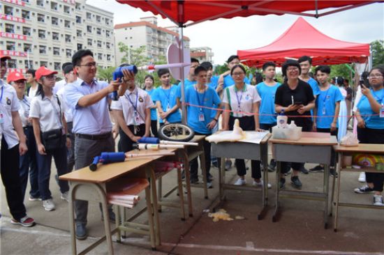 激扬青春梦想 绽放社团魅力