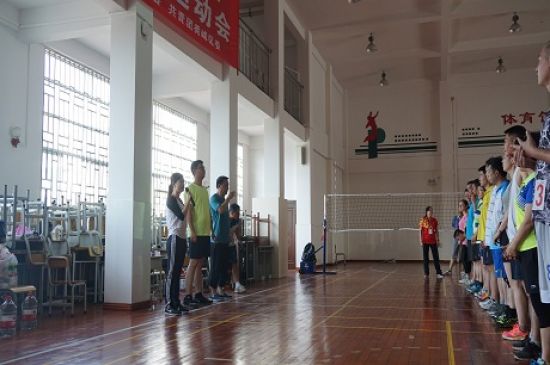 不忘初心跟党走 同心谱写新时代 —秀峰区工会、团秀峰区委联合举办2018年秀峰区职工运动会