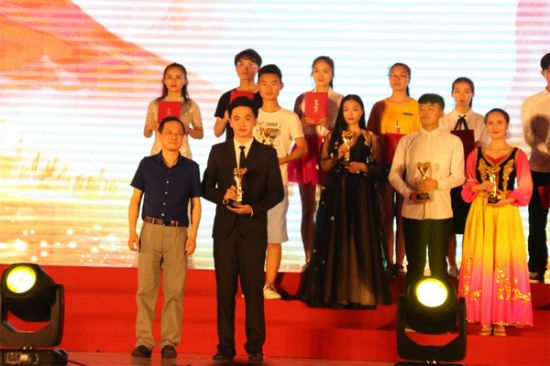 桂林理工大学举办第二十届校园文化艺术节启动仪式暨“点赞新时代，唱响新辉煌”五四运动班级歌咏汇