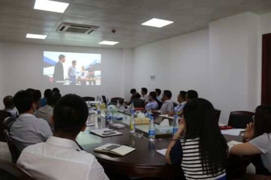 北海海洋产业园开展“勤廉榜样”先进事迹学习会