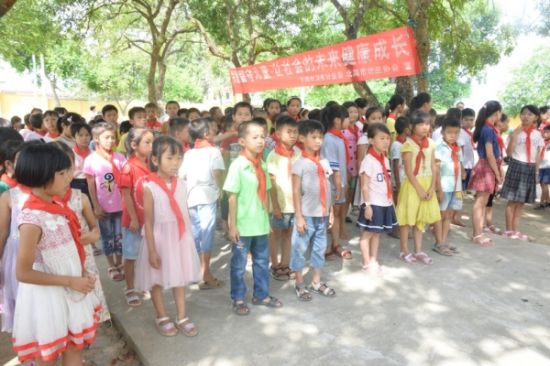 关爱留守儿童助成长,健康教育宣讲在行动 ---北