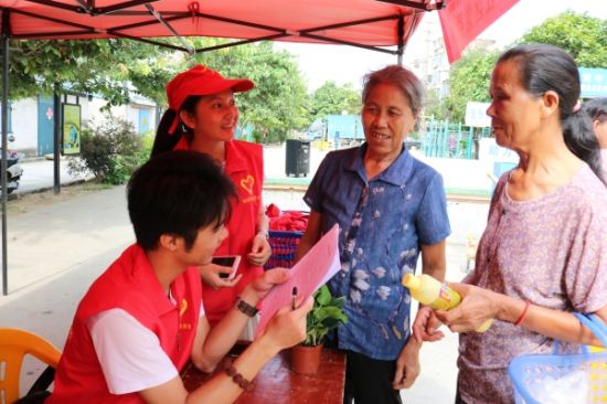 节能低碳  助力创城  青年先行 ——北海青年开展2018年全国节能宣传周暨创城宣传活动