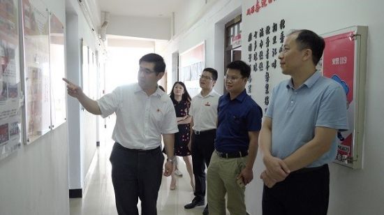 共青团中央学校部副部长廉思到广西师范大学调研共青团工作