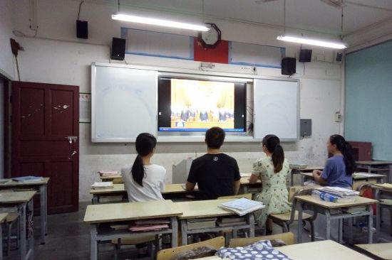 【团的十八大】广西师范大学研究生支教团开展“不忘初心跟党走，牢记使命再出发”专题活动