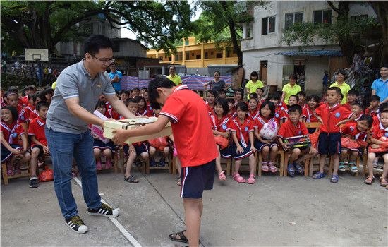 有爱相伴·圆梦六一