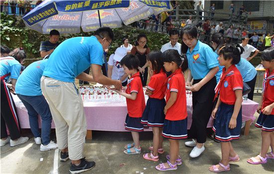 有爱相伴·圆梦六一