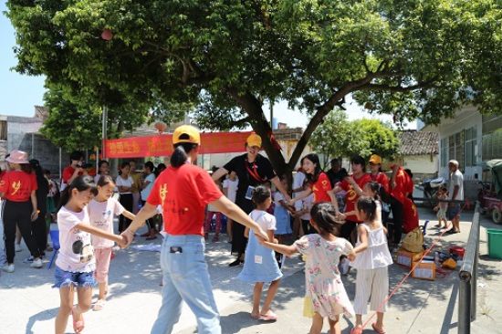 暑期三下乡志愿服务团队为儿童家园留守儿童 开展心理健康教育活动