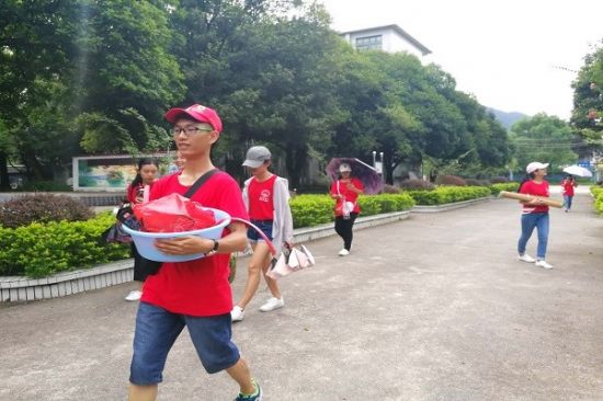 2018年广西师范大学灵川县九屋镇挂职队前往挂职地点挂职