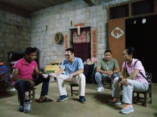 团市委“七一”间开展“七一”慰问暨“换位沉底”活动