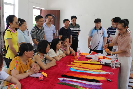 团市委“七一”间开展“七一”慰问暨“换位沉底”活动