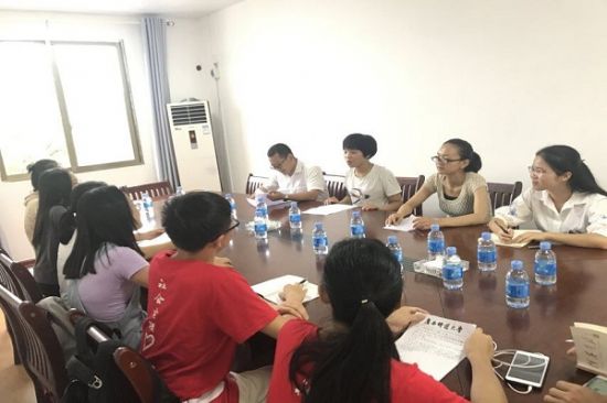 广西师范大学兴安县溶江镇挂职队始终坚守岗位