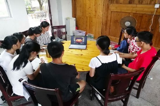 广西师范大学青年学子深入学习宣传贯彻团的十八大会议精神