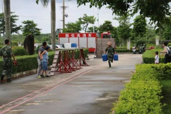 北海共青团联合消防支队举行“青年大学习”暨“八一”消防警营开放日活动