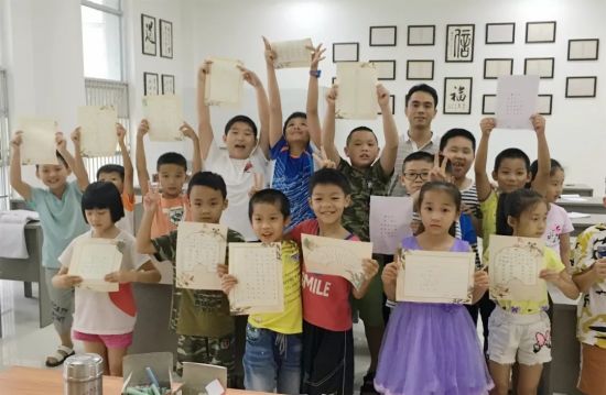 2018年玉林市青少年活动中心暑期公益培训活动结束了！