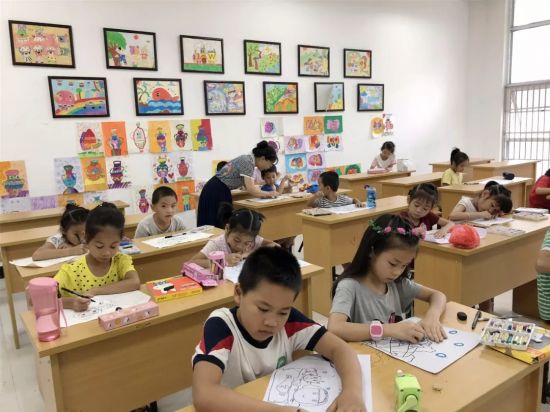 2018年玉林市青少年活动中心暑期公益培训活动结束了！