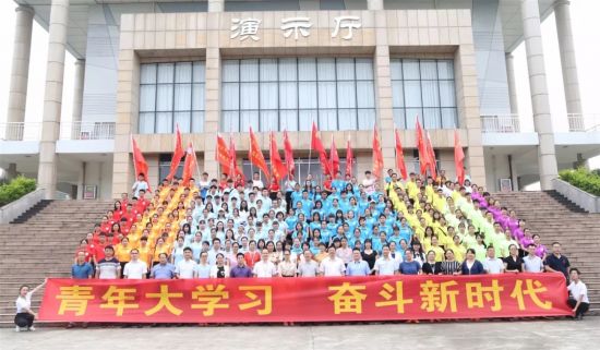 青年学子在玉出征，奔赴基层奉献青春的战场！