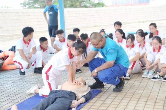 青少年暑期防溺水，玉团陪你安全一夏！