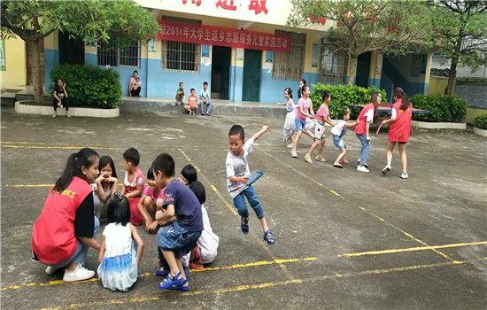 2018年岑溪市大中学生暑期志愿服务活动圆满结束