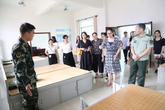 “青春携手 筑梦军营”2018年玉林市军营开放体验日暨军地青年联谊活动举办