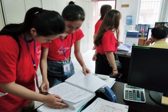 广西师范大学马克思主义学院“五色光”团队赴上林县开展生态文明意识调查