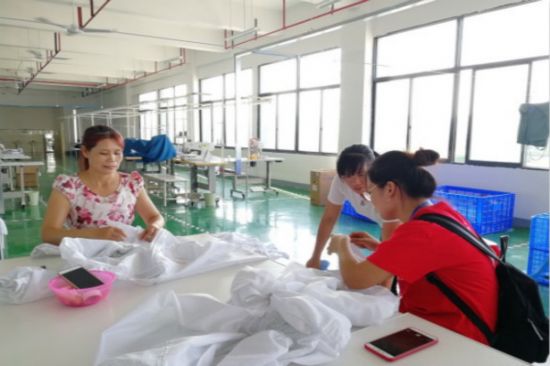 【2018年“丝路新世界·青春中国梦”】政企同心，共建“扶贫车间”——经管学子赴广西崇左市宁明县城中镇调研