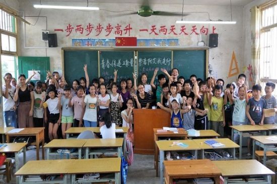 青春传递正能量——禁毒防艾我先行