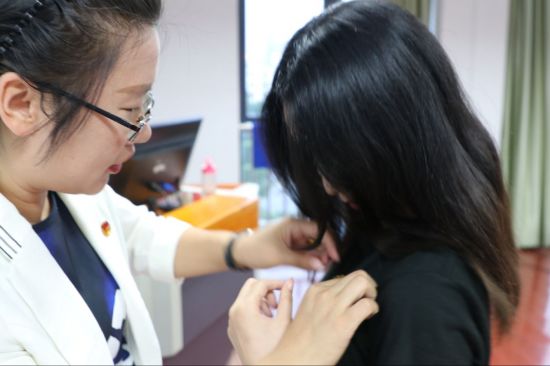 【共青团改革】传媒学院2018级新生召开首次班团会